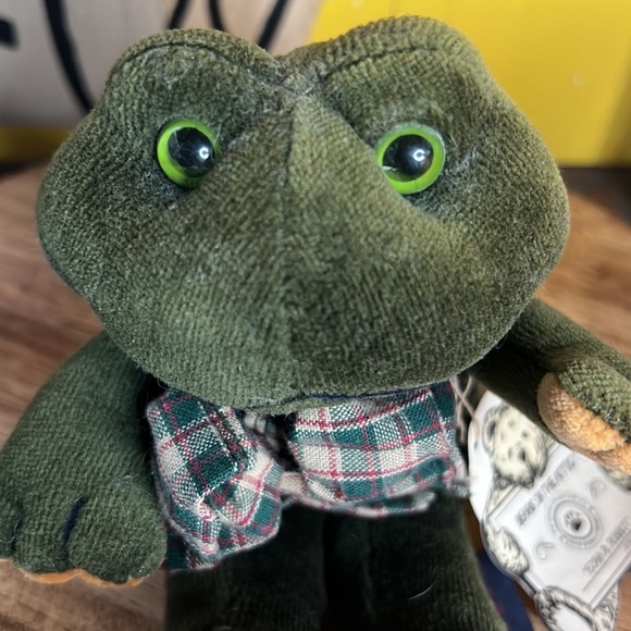 Ezra R. Ribbit 6.5 Plush Frog  Bears in the Attic Collectible style #566470 - Picture 5 of 13